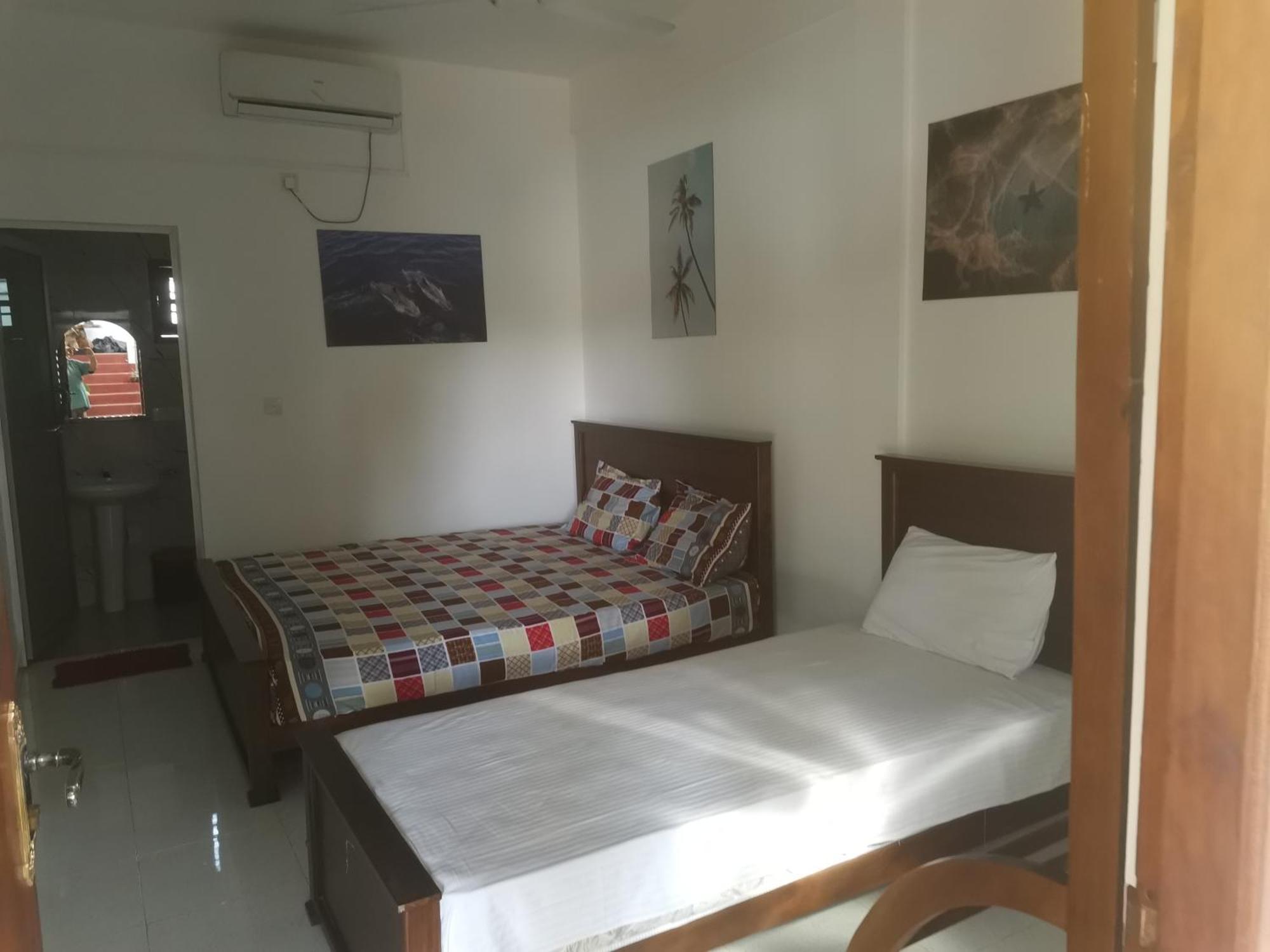 Surf Reef Beach Trincomalee Exterior foto