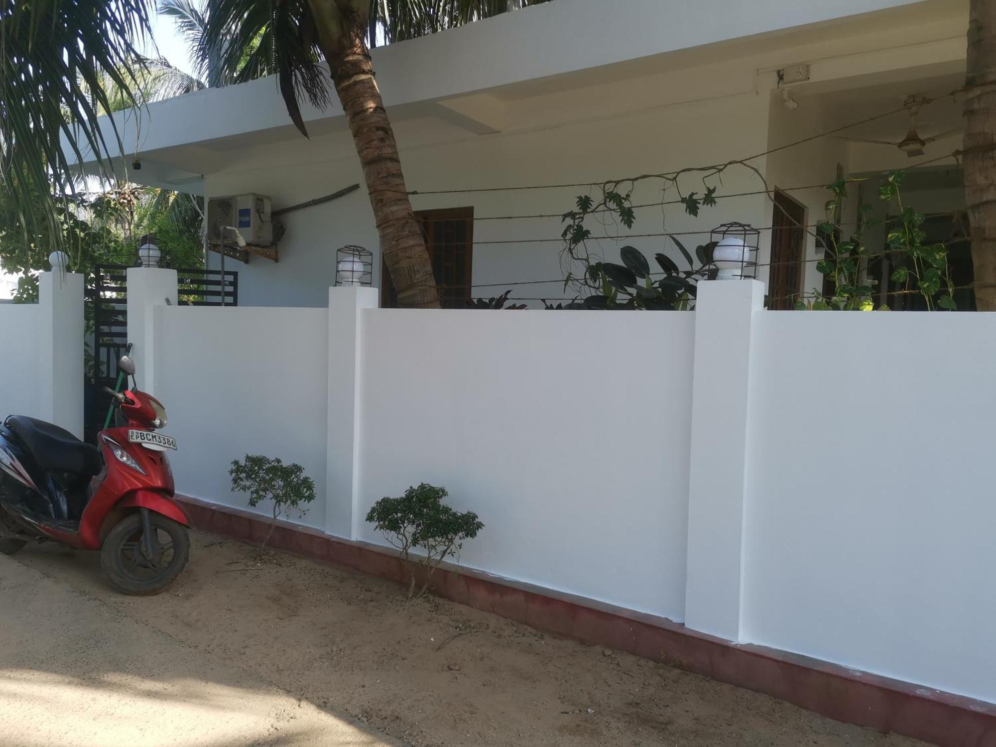 Surf Reef Beach Trincomalee Exterior foto