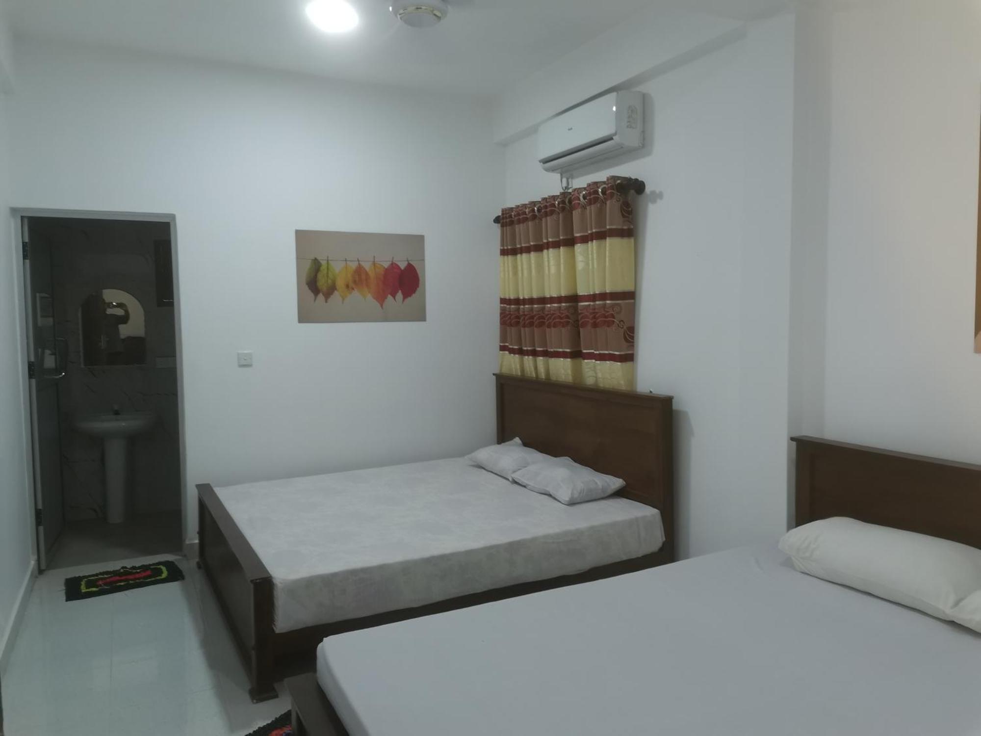 Surf Reef Beach Trincomalee Exterior foto