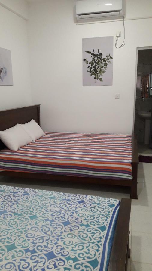 Surf Reef Beach Trincomalee Exterior foto